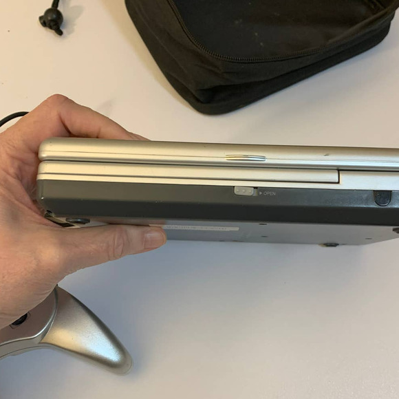 Collectible Portable AUDIOVOX 8" LCD Monitor & DVD Player D1812 & more UNTESTED - Picture 9 of 16